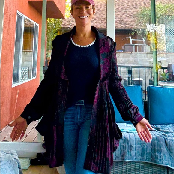 Regal Burgundy Blazer by Lindi - Picture 8 of 16